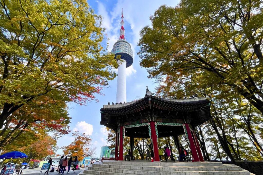 Seoul 2 Day Itinerary: The Ultimate Guide (with Tips + Map)